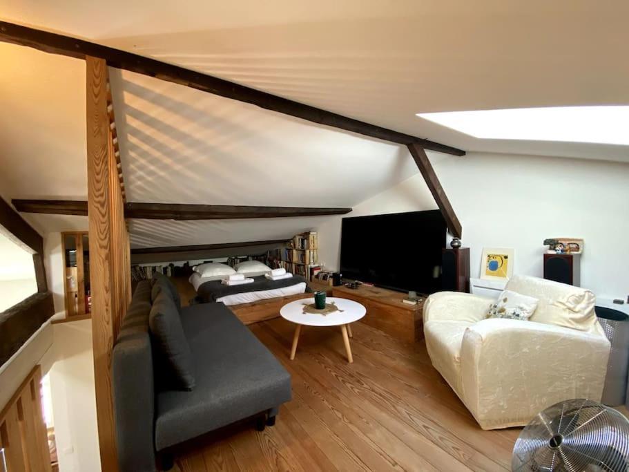 Ferienwohnung Charme Et Calme Au Coeur De Bordeaux Exterior foto